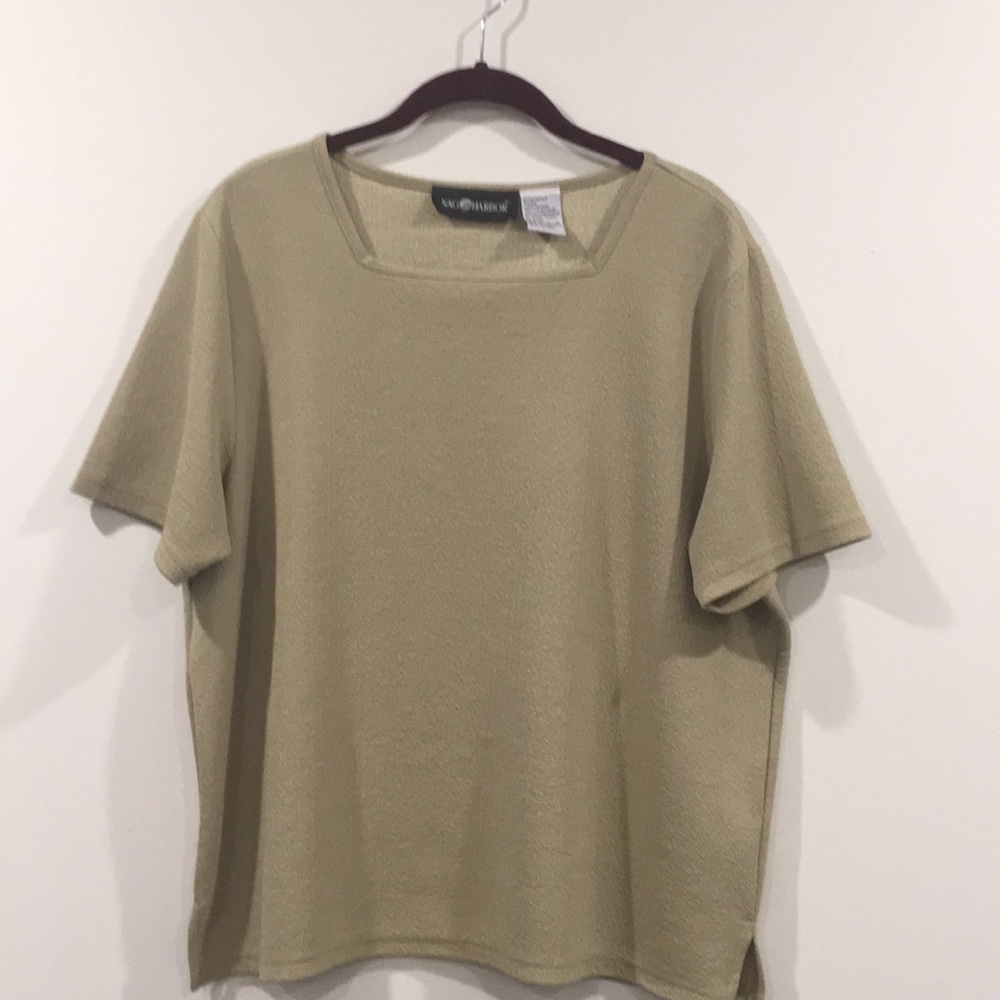 UEC 💲Sag harbor top L